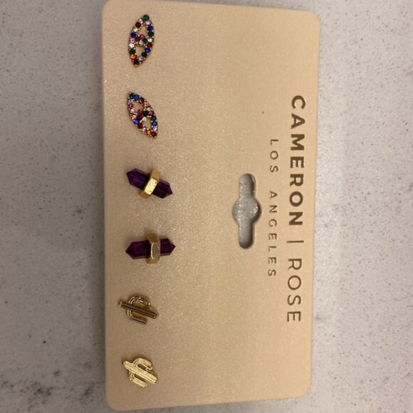 Set of earrings-new - Picture 3 of 3